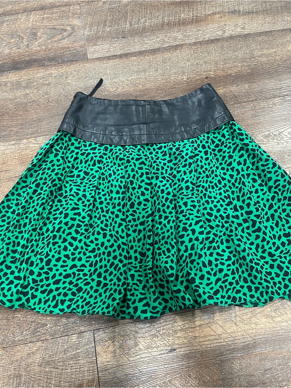 Bellino Paris Vintage 80s Silk Animal Print Skirt Leather Waist Size 10 - Picture 8 of 8